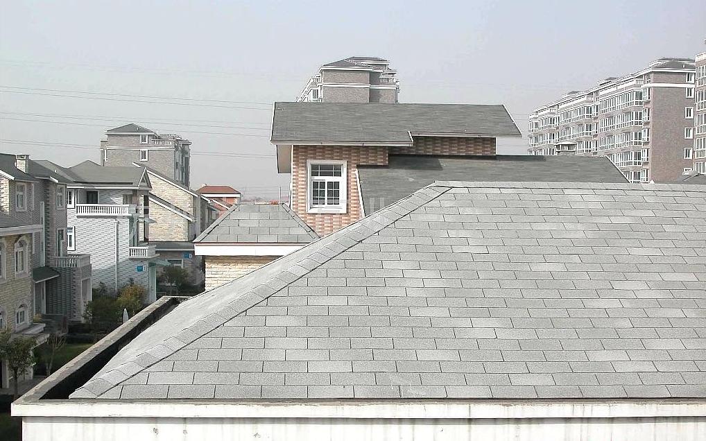單層瀝青油氈瓦建筑屋面應(yīng)用(圖1) 單層標準型屋面瀝青油氈瓦建筑屋面圖